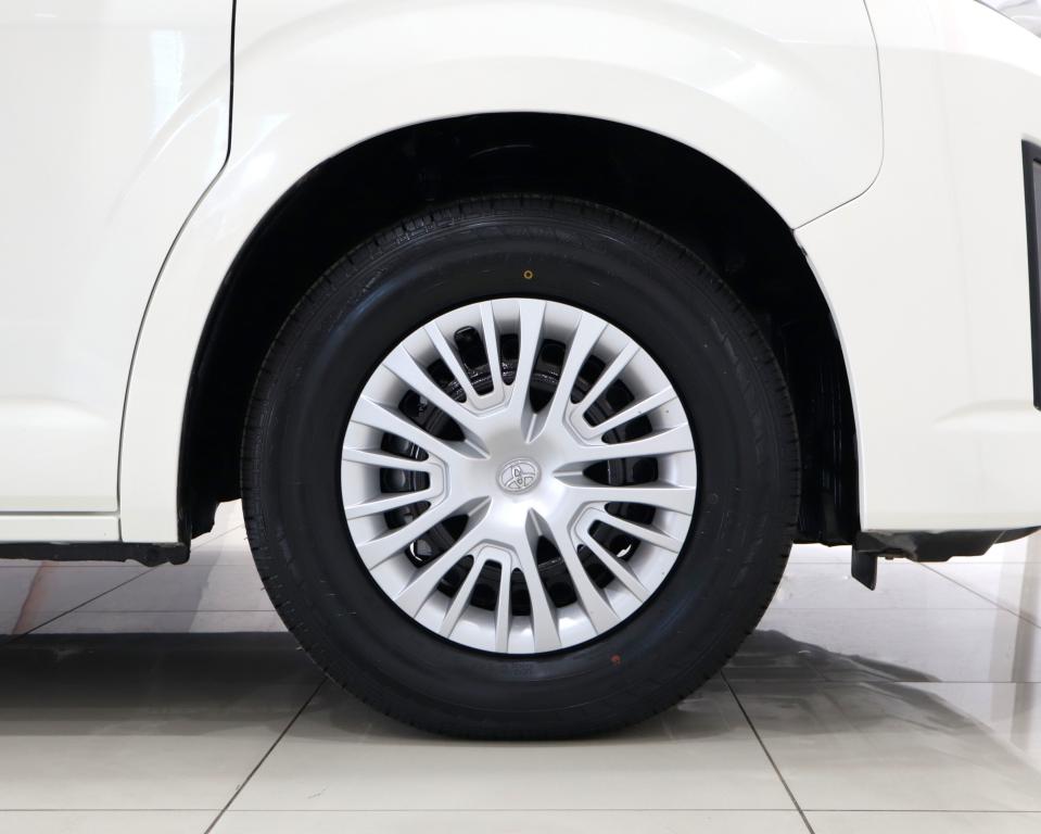 2019 Toyota Quantum 2.8 SLWB Bus 14-Seater GL