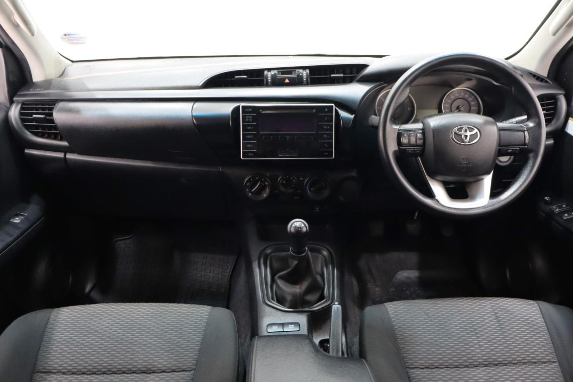 2017 Toyota Hilux 2.4GD-6 Xtra cab SRX