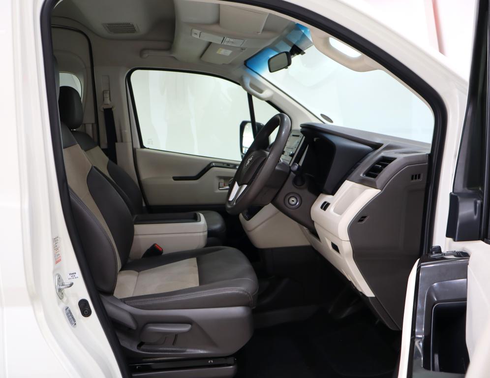 2019 Toyota Quantum 2.8 SLWB Bus 14-Seater GL