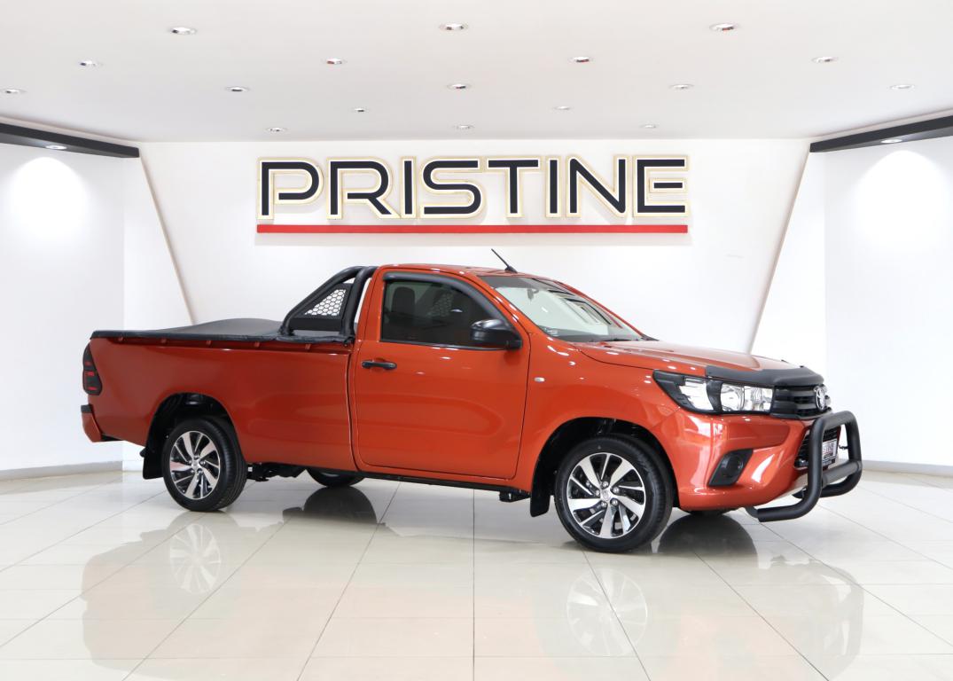 2022 Toyota Hilux 2.0 (Aircon)