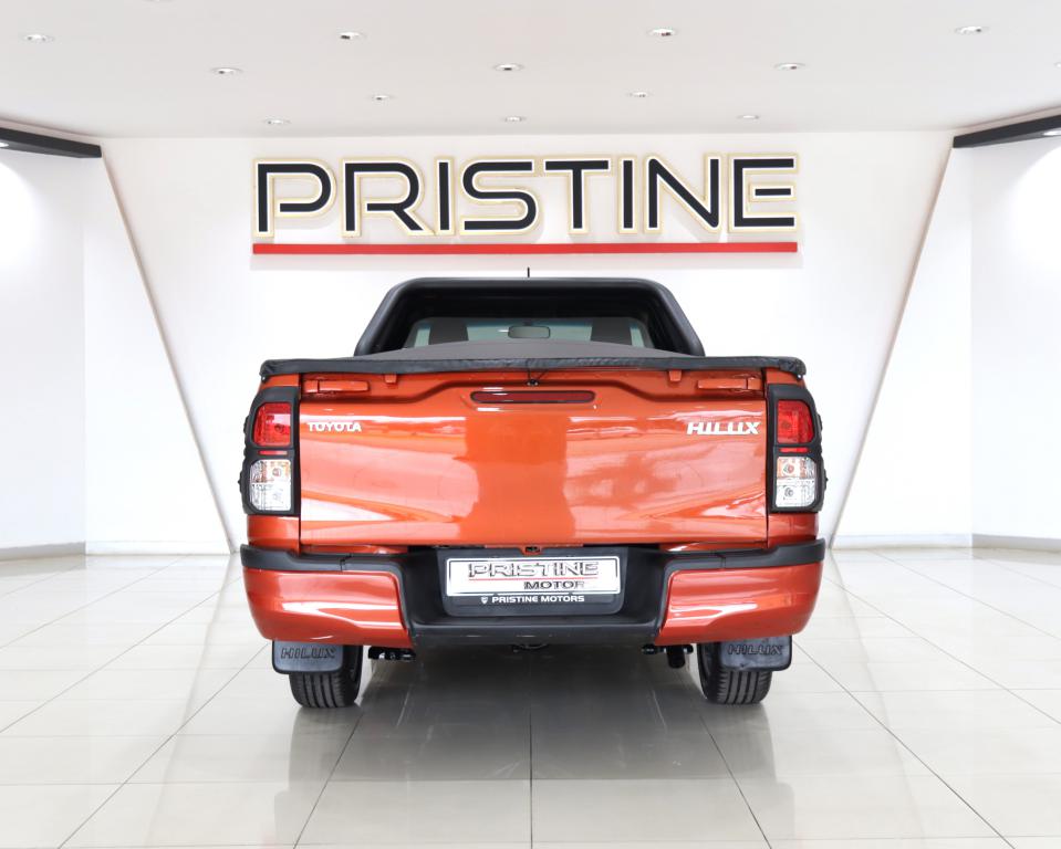 2022 Toyota Hilux 2.0 (Aircon)