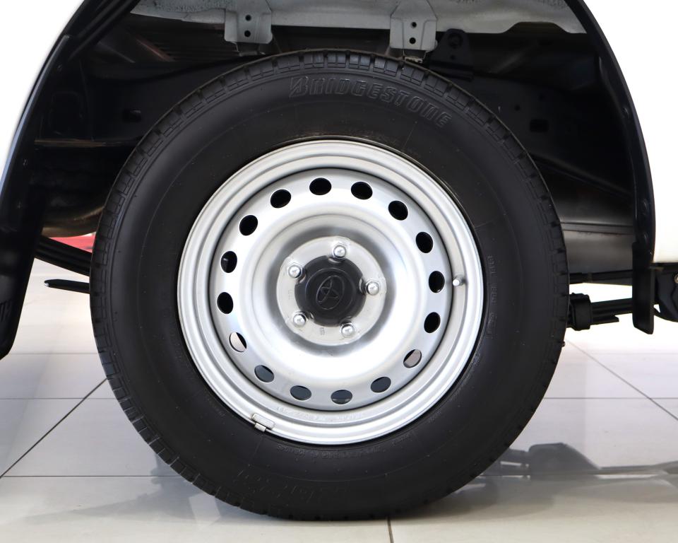 2020 Toyota Hilux 2.0 (Aircon)