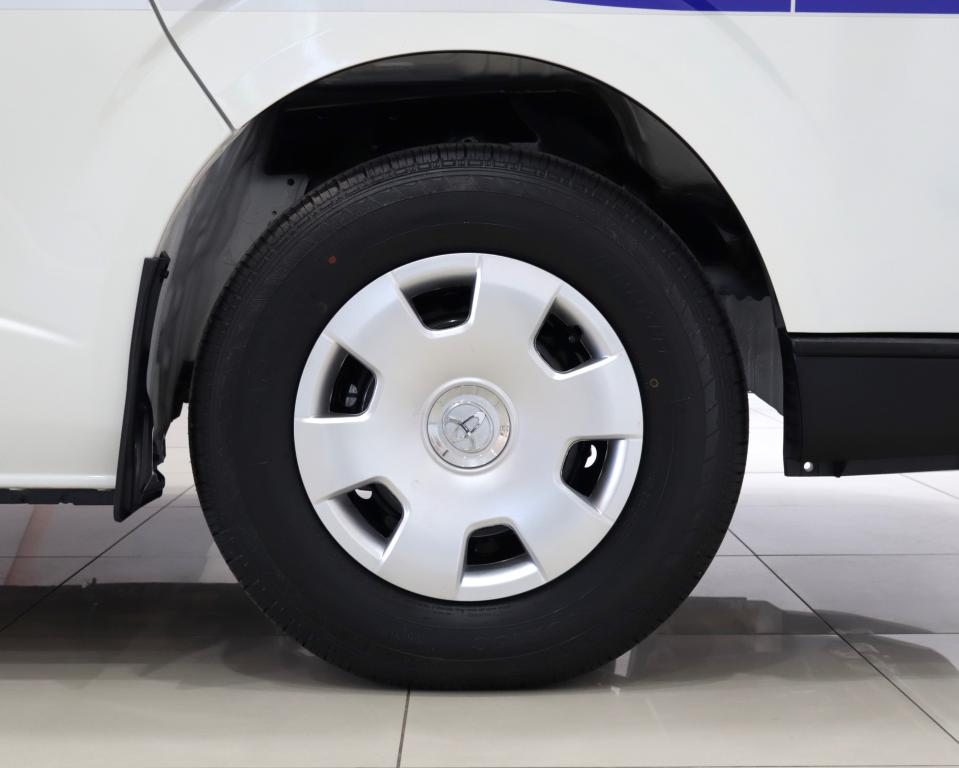 2023 Toyota Quantum 2.7 Sesfikile